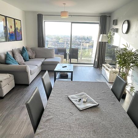 Balcony Marina Apartment With City Skyline Views - Free Secure Parking Манчестер Экстерьер фото