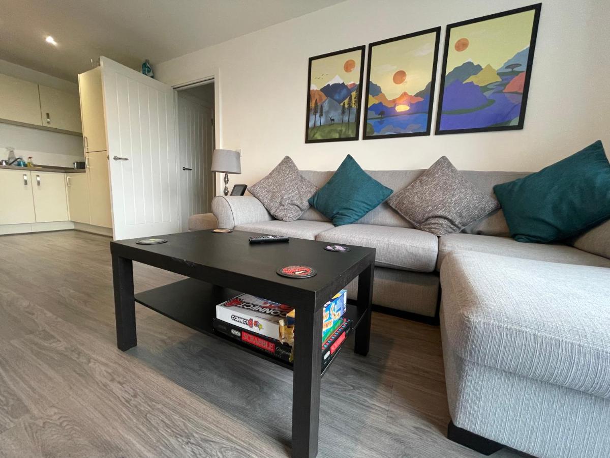 Balcony Marina Apartment With City Skyline Views - Free Secure Parking Манчестер Экстерьер фото