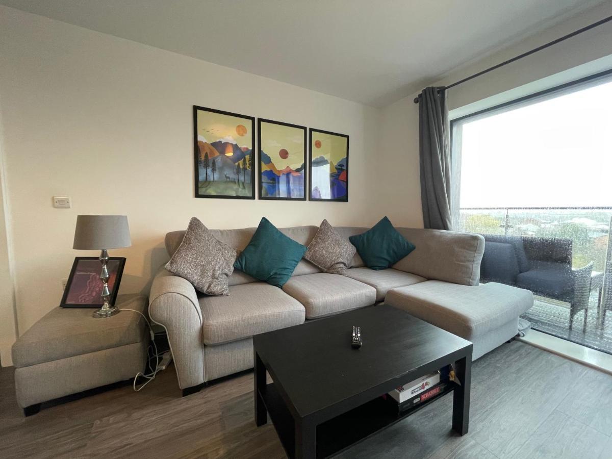 Balcony Marina Apartment With City Skyline Views - Free Secure Parking Манчестер Экстерьер фото
